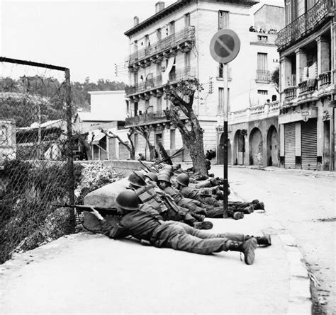 Aus wikipedia, der freien enzyklopädie. Massenmord: Harkis im Algerienkrieg - DER SPIEGEL