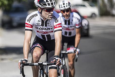 Official website of tom dumoulin. Tom Dumoulin struggles in comeback at Acht van Chaam | The ...