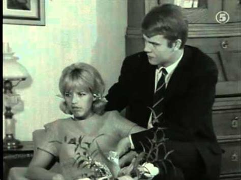 Clips comes from a higher generation tape. Ung Lill-Babs och Lasse Berghagen - YouTube