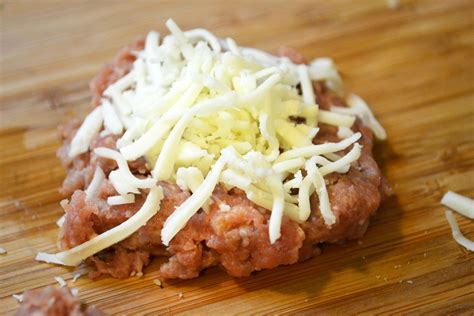 Fresh dill, panko bread crumbs, olive oil, mozzarella cheese and 7 more. Mozzarella Stuffed Turkey Burgers | The Realistic Nutritionist
