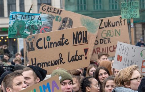 Der kanton zürich folgt dem bund und sagt seine abstimmung vom 17. SVP Kanton Zürich - Wider die rot-grüne Verlogenheit - SVP ...