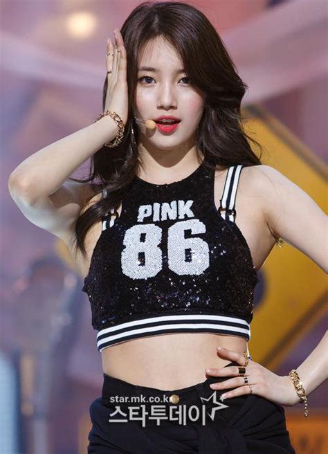 She thinks it's adorable when you know all the choreography too. Bae Suzy Image #77547 - Asiachan KPOP Image Board