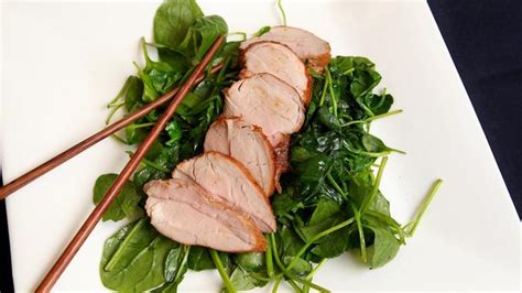 Pork tenderloin wrapped on tin foil in oven : How Long To Oven Bake 500G Pork Fillet In Tinfoil - debbie ...