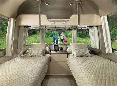 Airstream rvs are the embodiment of a storied brand that brings customers the ultimate in functionality. Flying Cloud 27FB Twin Floor Plan | Travel Trailers ...