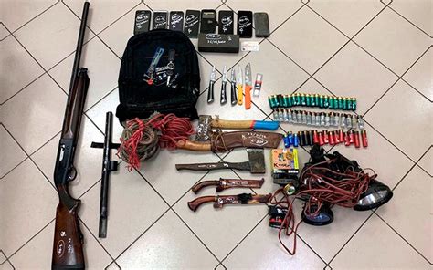 Apa sebenarnya!?yang rakyat harapkan dari bantuan khas tambahan permai ini? 4 tentera, 2 polis bantuan antara 8 ditahan curi lembu di ...