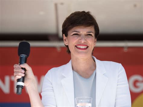 She is the first woman to lead the spö. Eigener Wahlkampf-Song für SPÖ-Chefin Rendi-Wagner ...