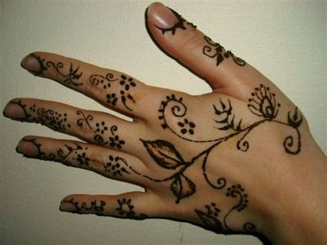 This page contains information regarding consultation with tattoo, permanent cosmetic, body piercing and branding artists regarding establishments, training, testing, inspections, inquiries, complaints, product reviews, development/revisions of requirements and plan reviews. Khaliji | Unique henna, Cute henna, Beautiful henna designs