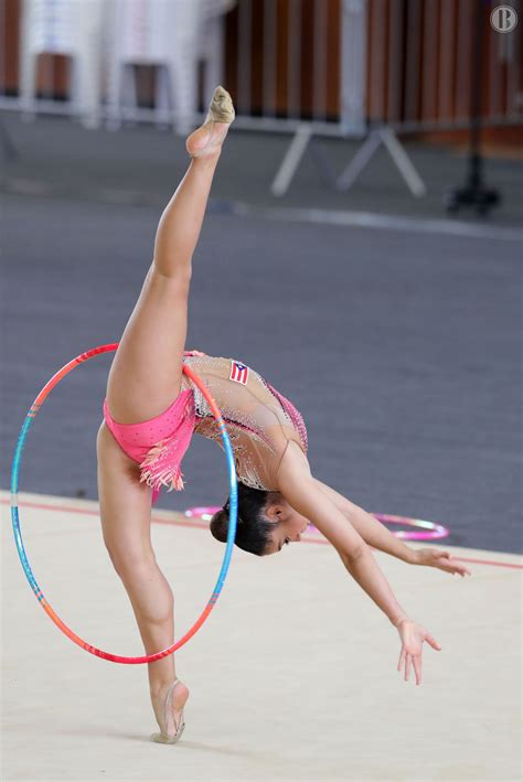 Gimnasia ritmica como forma de vida. Campeonato de gimnasia rítmica enfrenta a 86 gimnastas de ...