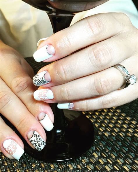 During this special day, she wants everything to be perfect, from her wedding gown, wedding jewelry, rings, catering, venue and everything else.however, most often nail art is not given major priority. 23+ Wedding Nail Art Designs, Ideas | Design Trends ...