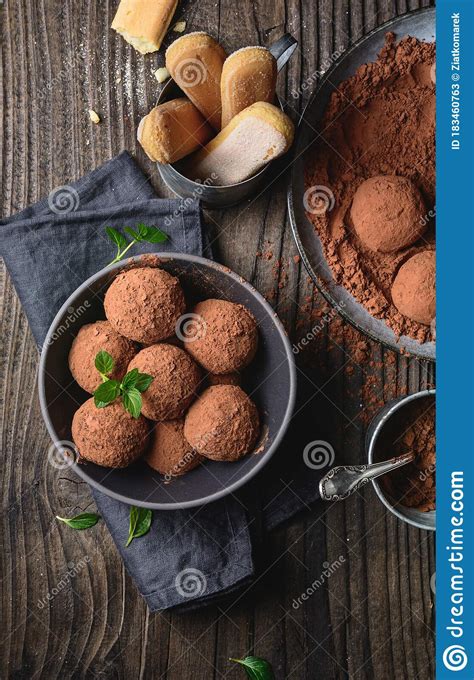 Tiramisu, an italian standby, usually contains very few ingredients: Tiramisu Truffles Covered In Cocoa Powder, Easy And Quick ...