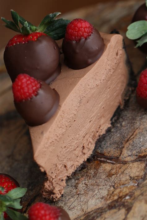 Pour the chocolate filling over the prepared crust and smooth out the top with a spatula. Dark Chocolate Cheesecake Mousse Tart with Chocolate ...