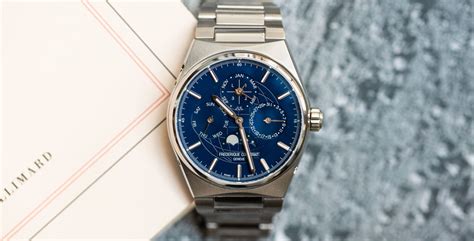 In 2020, the maison revived the iconic design, reintroducing the collection with resolutely modern curves rooted in the 21st century. Frédérique Constant Highlife : nouvelle collection de ...