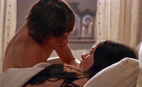 Their balcony scene is wonderfully passionate, and the finale all the more potent for laurence olivier's uncredited narration. Romeo And Juliet In Bed | Les Baux-de-Provence