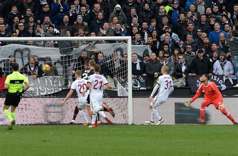 Watch highlights and full match hd: Udinese 1-1 AC Milan: Suso screamer not enough for ten-man ...