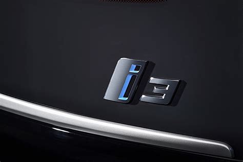 And why is it possible that ebay is full of people offering widescreen carplay on basically any bmw made in the last 4 years when bmw tells me it's not possible to retrofit. Widescreen Apple CarPlay on BMW i3 Is a Modern Forbidden ...