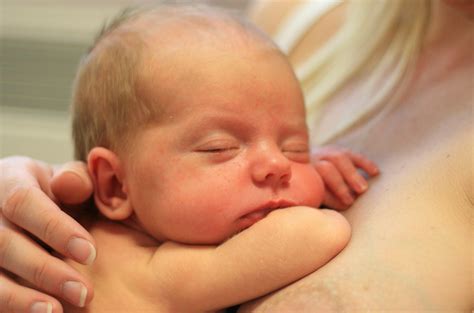 Feeding Your Baby | Hull University Teaching Hospitals NHS Trust