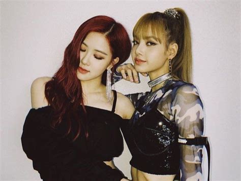 4 album versions, 1 out of 4 random. Pin by Lulamulala on Blackpink Chaelisa in 2020 ...