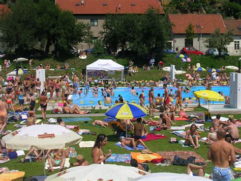 | lake for nuders and swimsuiters. Koupaliště Na Stírce | Koupaliště Praha