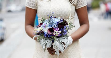 Why do brides hold wedding bouquets. Should I Throw Bouquet - Outdated Wedding Traditions