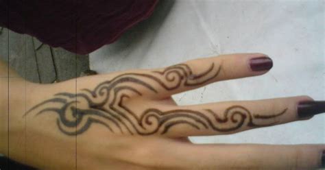 Berikut ini adalah beberapa gambar tato keren untuk tangan. Paling Populer 22+ Gambar Tato Tribal Untuk Tangan ...