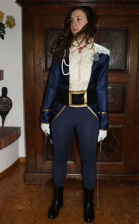 My computer keeps breaking down and i keep losing all my data! Lady Oscar | Abiti, Cosplay e Costumi