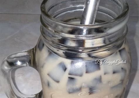 Buah kelapa muda, kerok dagingnya. Resep Es Cendol Cincau Hitam Susu-FiberCreme oleh Anggita ...