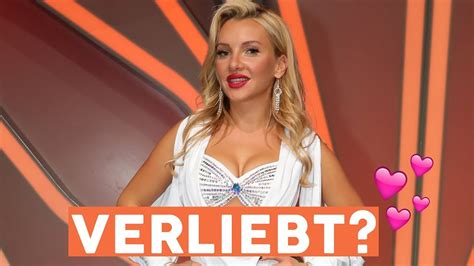 Facebook gives people the power to share and makes. Evelyn Burdecki: Ist sie frisch verliebt? 💕 - YouTube