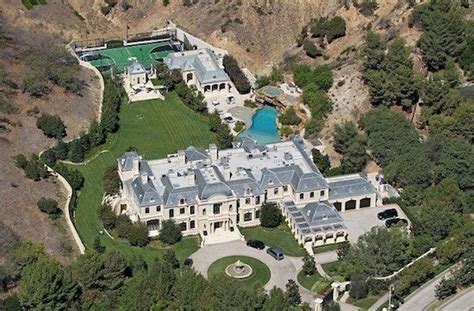 So, where is mark wahlberg's house? Mark Wahlberg | Mansions, Beverly park, Mega mansions