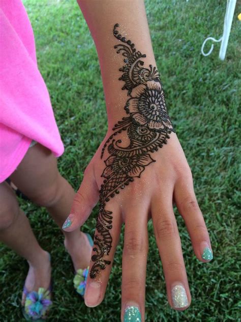 How long does a henna tattoo last? J-Dogs Inc. | J-Dogs Catering & Amusements | www.j-dogs.com