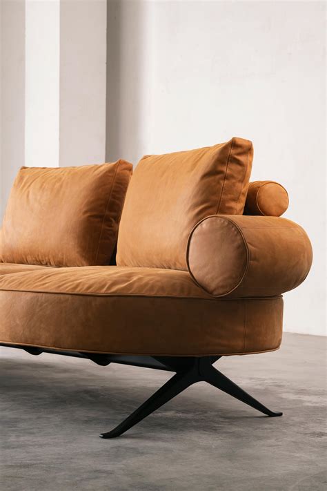 Qsofa = 1 qsofa = 2 qsofa = 3 serum l ac tate seymour et al. LUIZET SOFA - Sofas from La manufacture | Architonic