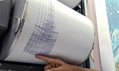 Το επίκεντρο εντοπίζεται 23 χιλιόμετρα δυτικά της αθήνας και το εστιακό βάθος προσδιορίζεται στα 5 χιλιόμετρα, σύμφωνα με το γεωδυναμικό. Σεισμός τώρα: Σεισμός αισθητός σε Θεσσαλονίκη και ...