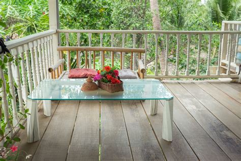 Even a 1/16th of an inch will make a difference in the spacing of spindles. How to Calculate Deck Baluster Spacing | Hunker | Deck balusters, Baluster spacing, Deck