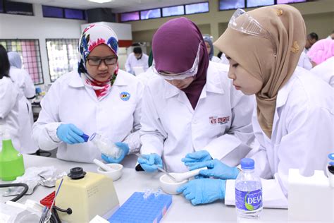 Prinsip dasar biomolekul yaitu molekul yang terlibat dan mengontrol reaksi. Bengkel Pencirian Biokimia dan Molekular Bakteria dan ...