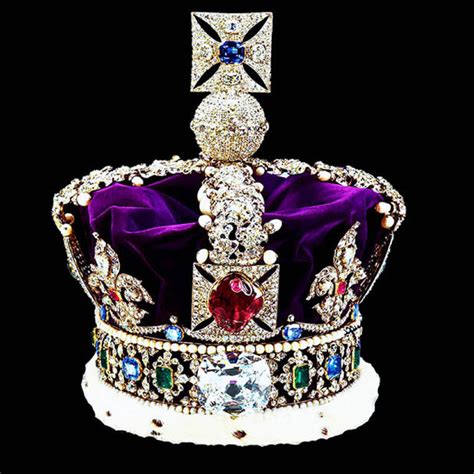 Queen adelaide didn`t formally leave her jewels to the crown like queen victoria but when her husband, william iv died, she did it came to queen elizabeth ii on her accession in 1952. queen elizabeth ii jewellery - Queen Elizabeth II Photo ...