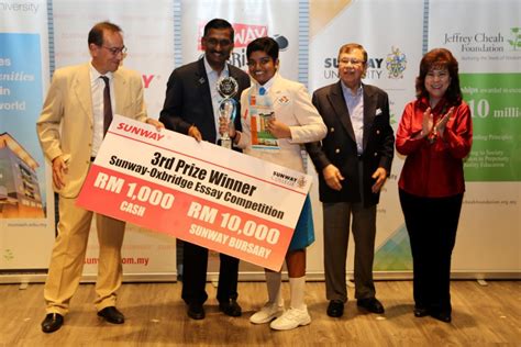Write an essay on role of social media. Gallery - Sunway-Oxbridge Essay Competition