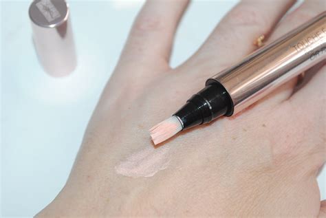 Последние твиты от saint laurent (@ysl). YSL Touche Eclat Rose Gold Highlighter Review - Really Ree