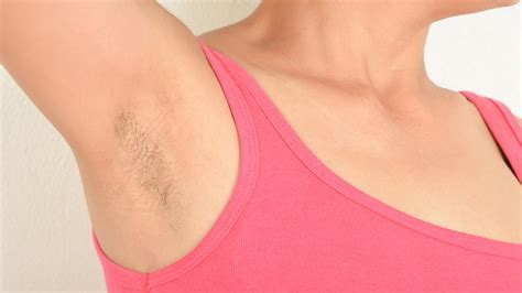 Because hair holds onto moisture, shaving your armpits may result in less sweating , or at least less noticeable sweating (sweat rings on your shirt sleeves, for example). Ladies: 5 Reasons I Stopped Shaving My Armpits