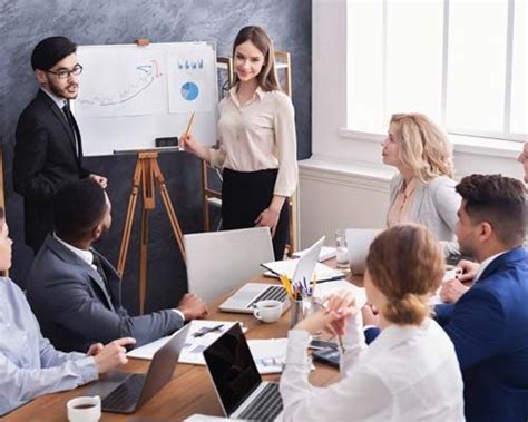Wo kann ich als mediengestalter digital und print ein praktikum machen? Ausbildung Mediengestalter Digital und Print - Berufsbild ...