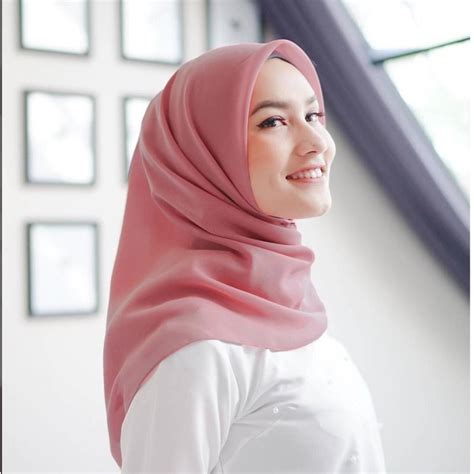 Maybe you would like to learn more about one of these? Hijab Segi Empat Polos Jilbab Segiempat Polos Kerudung Segi