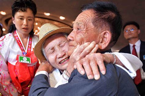 Хойд Солонгост 4 настай орхиод явсан хүүтэйгээ 67 жилийн дараа уулзжээ
