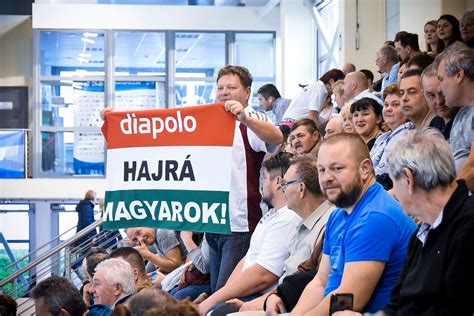 11.990 ft 14.990 ft helyett. Képriport a magyar válogatott csodás szentesi győzelméről… | Szentesi Mozaik