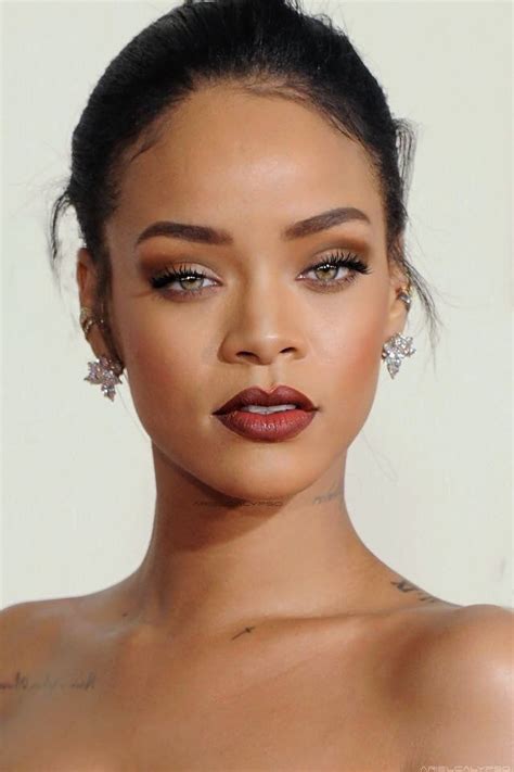 So thats what hazel eyes. Eye brows | Rihanna makeup line, Rihanna makeup, Rihanna