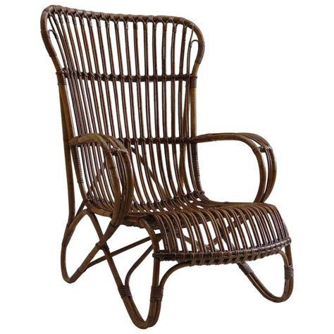 As an era full of flat, slick and shiny short to medium length hair, 1920s hairstyles were typically gelled back. 1920s Cane and Rattan Lounge Chair No 2 at 1stdibs