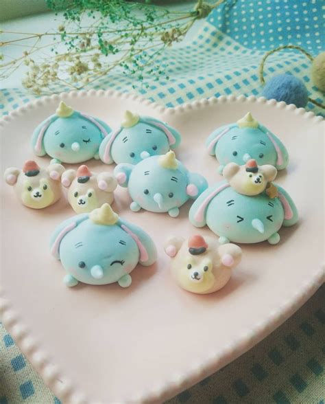 New york (cnn) google may be doing away with its dessert naming scheme after a long, delicious run. Dumbo & Timothy Q. Mouse mini meringues by @ritatingchen (With images) | Yummy dessert drinks ...