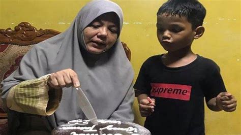 Kakak iparku sayang part 2. Percakapan Terakhir Amir dengan Keluarga Angkat Sebelum ...