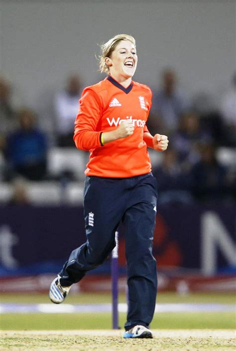 Cable car bell ringing judge; Heather Knight (Cricketer) Height, Weight, Age, Boyfriend ...