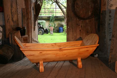 Vor allem beim bau von lösungen wie zum beispiel dem. Edle Holzbadewannen aus dem SalzburgerLand ...