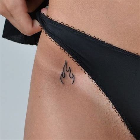 The side area of your hip is probably the sexier zone you can think of to get a tattoo. 36 Elegant Small Hip Tattoos you'll need to get in 2020 ...