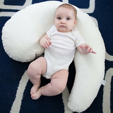 Fast and free shipping free returns cash on delivery available on eligible purchase. 9 Best Nursing Pillows For All Feeding Mothers - The Alpha Parent