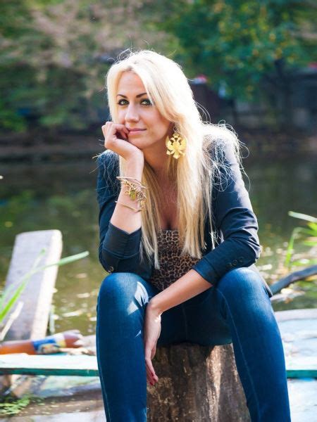Jun 05, 2021 · известная украинская телеведущая леся никитюк, которая на днях в крошечном бикини произвела фурор в сети, продолжает будоражить воображение поклонников. Леся Никитюк биография, фото, рост и вес, ее муж 2017